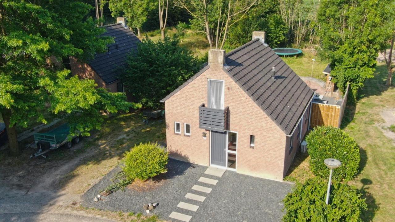 Recreatiewoning Maas en Waal 191 Villa Ewijk Buitenkant foto